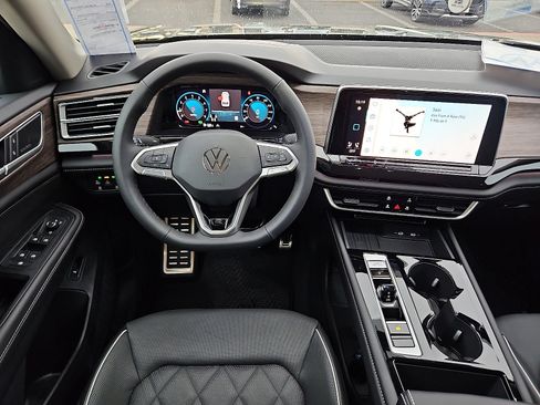 New 2026 Volkswagen Atlas SEL Premium R-Line image 8