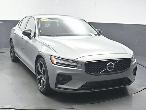 Used 2024 Volvo S60 B5 Plus w/ Protection Package Premier FWD image 2