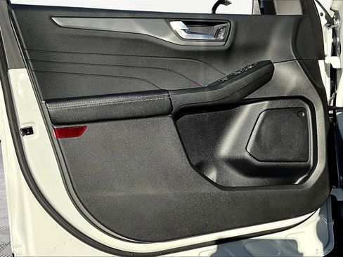 Used 2023 Ford Escape SE image 23