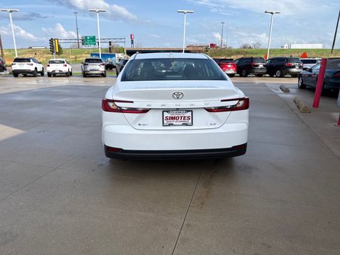 Used 2026 Toyota Camry LE image 3