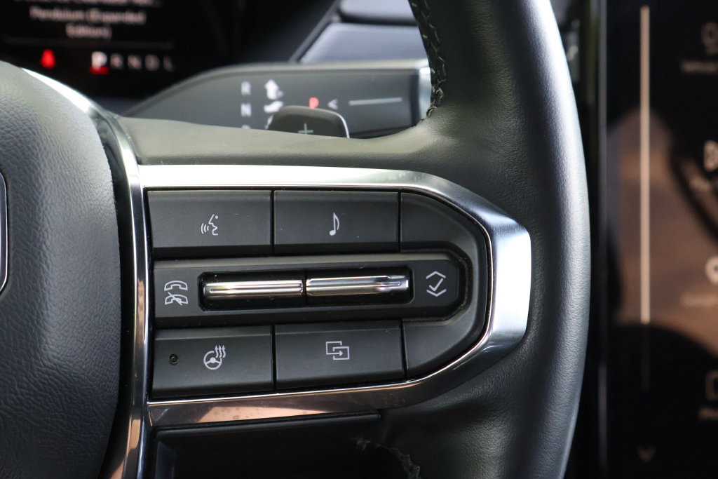 Certified 2024 GMC Acadia Elevation FWD image 28