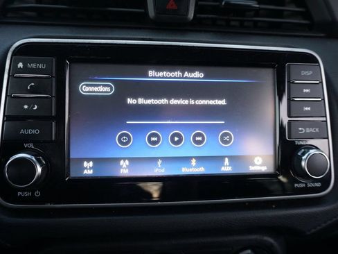 Used 2021 Nissan Versa S FWD image 10