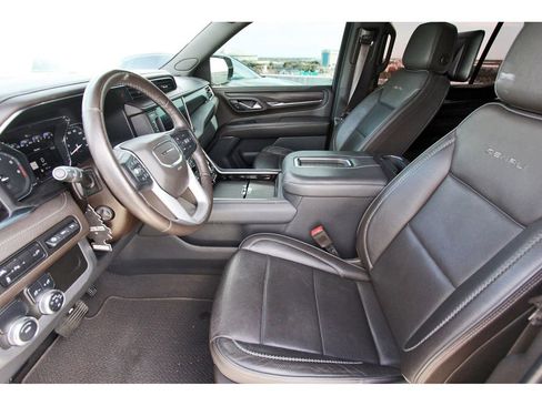 Used 2021 GMC Yukon Denali image 6