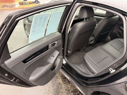 Used 2024 Honda Civic Touring image 12