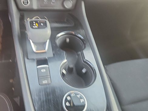 Used 2023 Nissan Rogue S AWD/4WD image 18