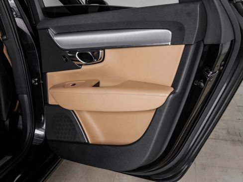 Used 2017 Volvo S90 T6 Momentum w/ Vision Package image 50