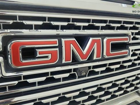 Used 2022 GMC Sierra 1500 Denali w/ Denali Reserve Package AWD/4WD image 16