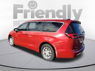 New 2026 Chrysler Pacifica Select FWD video 3
