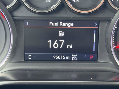 Used 2020 Chevrolet Silverado 1500 LT Trail Boss image 30