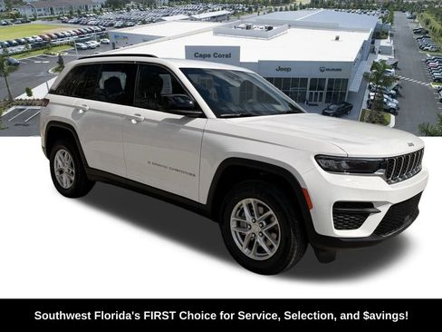 New 2026 Jeep Grand Cherokee Laredo image 2