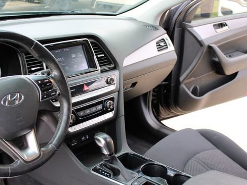 Used 2018 Hyundai Sonata SEL FWD image 16