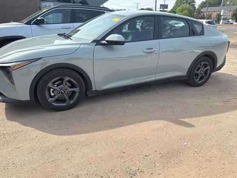 Used 2025 Kia K4 LXS image 8