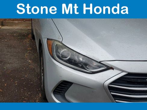 Used 2018 Hyundai Elantra SEL FWD image 10