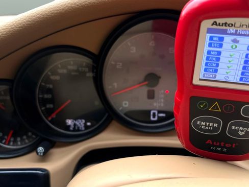 Used 2014 Porsche Panamera S image 62