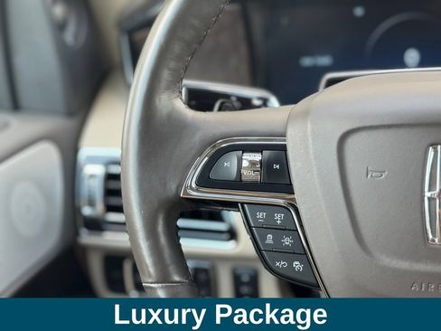 Used 2022 Lincoln Navigator L Reserve AWD/4WD image 8