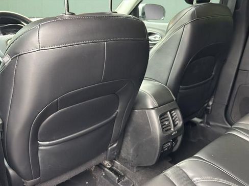 Used 2019 Jeep Cherokee Limited AWD/4WD image 26