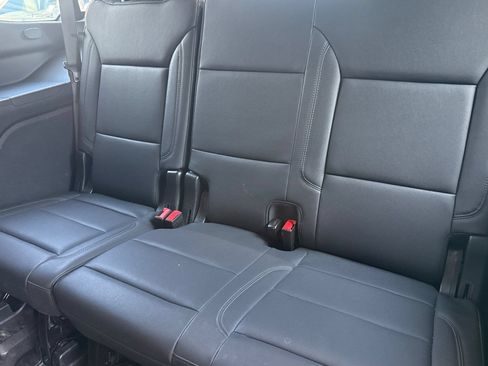 Used 2025 Chevrolet Tahoe LT AWD/4WD image 17