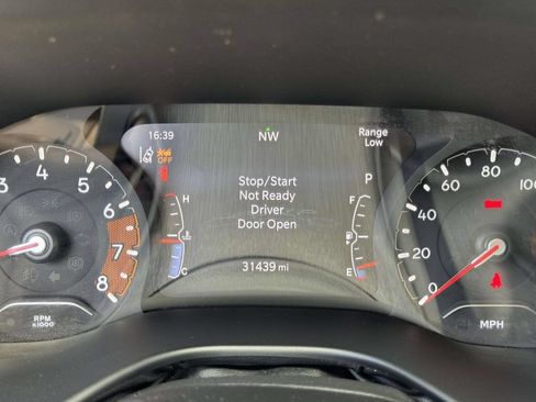 Used 2022 Jeep Compass Limited AWD/4WD image 12