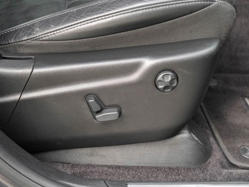 Used 2018 Dodge Durango SRT w/ SRT Interior Appearance Group image 40