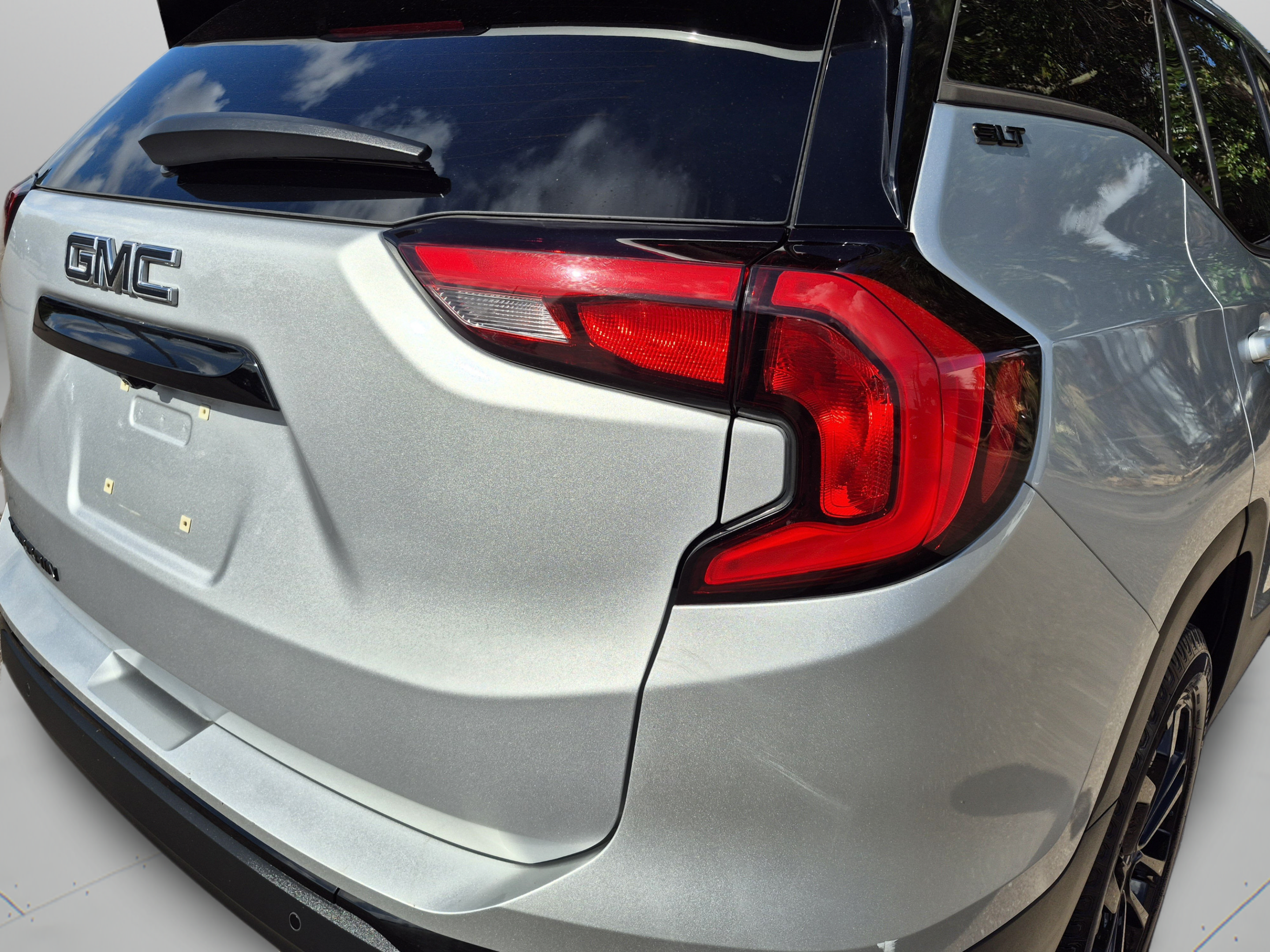 Used 2021 GMC Terrain SLT w/ Infotainment Package II FWD image 34