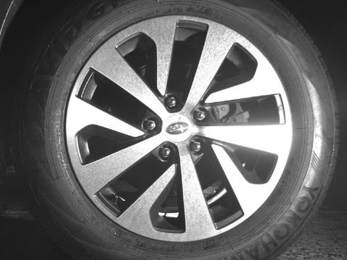 Used 2021 Subaru Outback Premium image 14