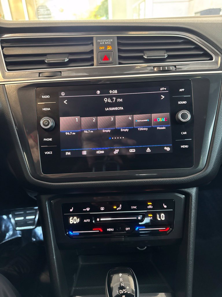 Certified 2024 Volkswagen Tiguan SE R-Line FWD image 17