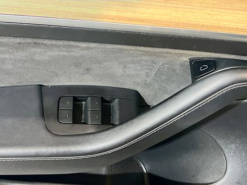 Used 2021 Tesla Model 3 Standard Range Plus image 14