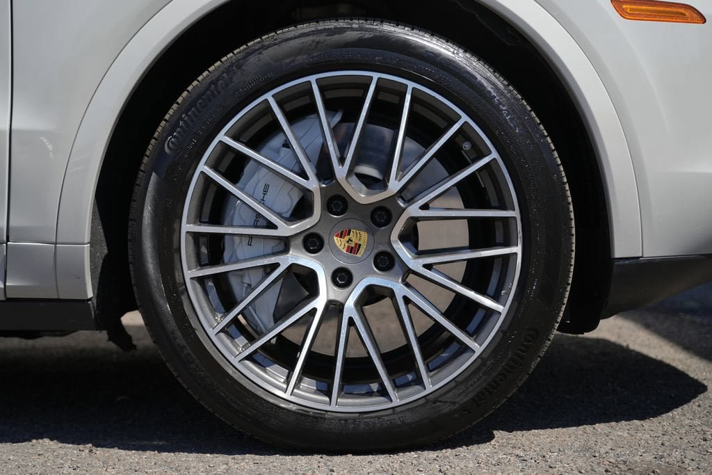 Used 2023 Porsche Cayenne Turbo w/ Premium Package Plus (PI3) AWD/4WD image 10