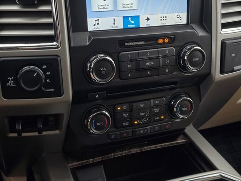 Used 2017 Ford F350 Lariat w/ Lariat Ultimate Package image 31