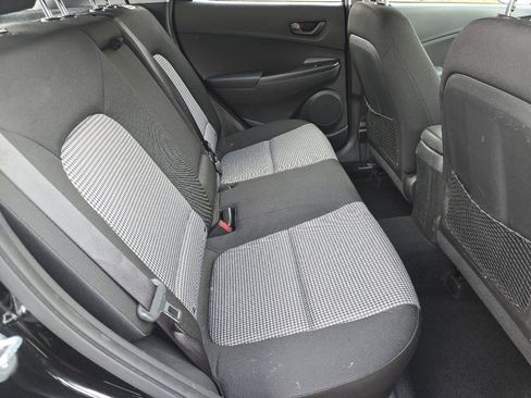 Used 2021 Hyundai Kona SE image 17