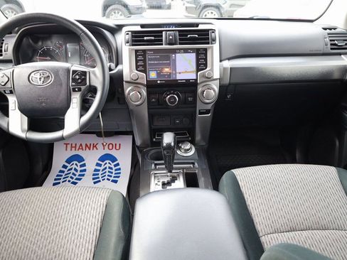 Used 2020 Toyota 4Runner SR5 AWD/4WD image 19
