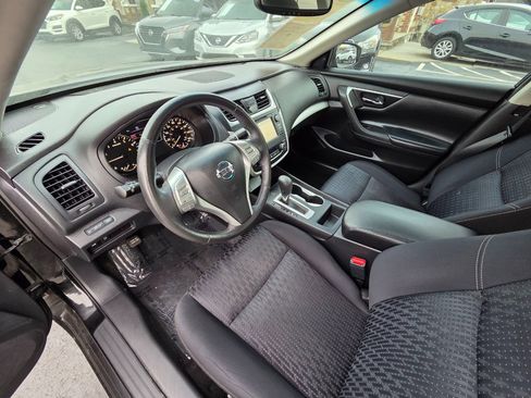 Used 2016 Nissan Altima 2.5 SV w/ Convenience Package image 12