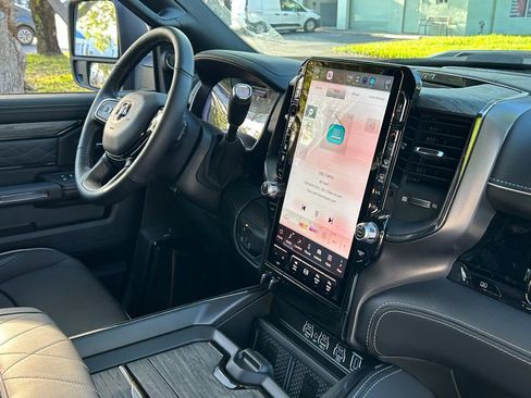 New 2025 RAM 3500 Limited image 28