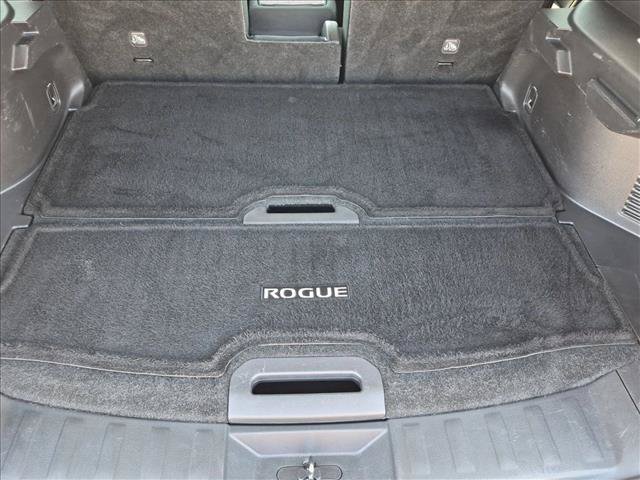 Used 2018 Nissan Rogue SV AWD/4WD image 6