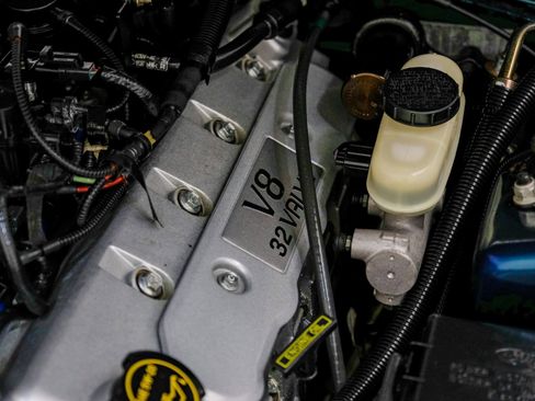 Used 2004 Ford Mustang Cobra image 99