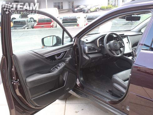 Used 2024 Subaru Outback Touring XT AWD/4WD image 10