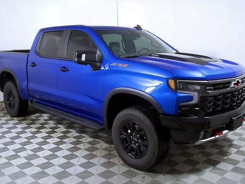 Used 2022 Chevrolet Silverado 1500 ZR2 image 6