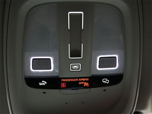 Used 2026 Volvo XC60 B5 Ultra w/ Protection Package Premier image 18