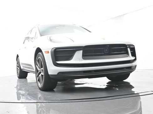 Certified 2023 Porsche Macan AWD/4WD image 50