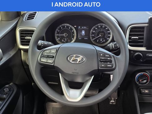 Certified 2022 Hyundai Venue SE w/ Cargo Package image 24