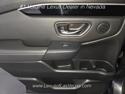 Used 2025 Honda Pilot Touring image 20