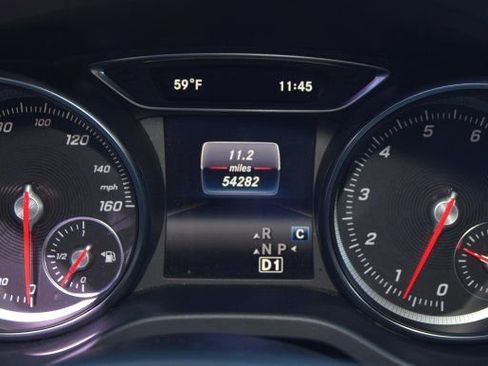 Used 2019 Mercedes-Benz GLA 250 4MATIC image 21