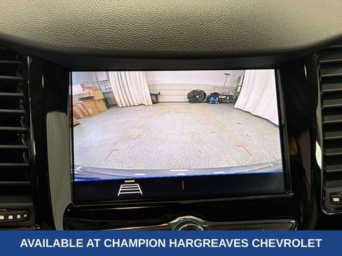 Used 2020 Chevrolet Trax LT w/ LT Convenience Package FWD image 19