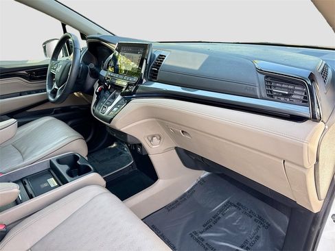 Used 2023 Honda Odyssey Elite image 32
