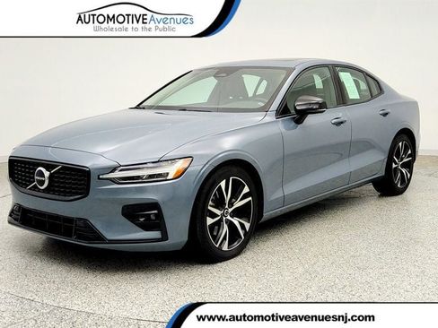 Used 2023 Volvo S60 B5 Core AWD/4WD image 1