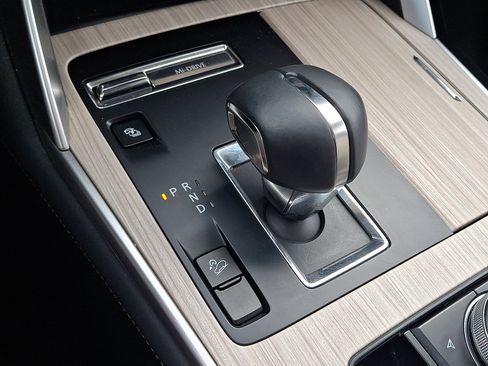 Certified 2024 MAZDA CX-90 Plug-In Hybrid w/ Premium Pkg image 18