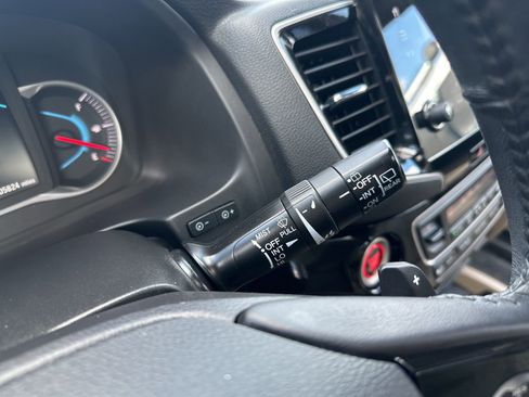 Used 2019 Honda Pilot Touring image 52
