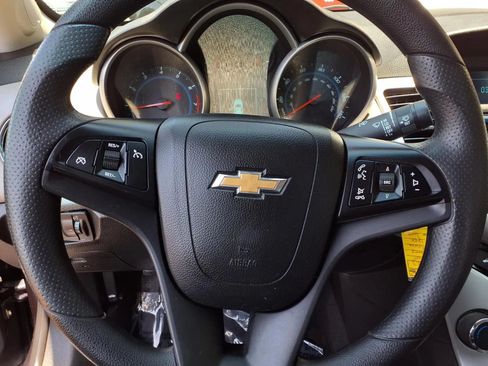 Used 2015 Chevrolet Cruze LT FWD image 11