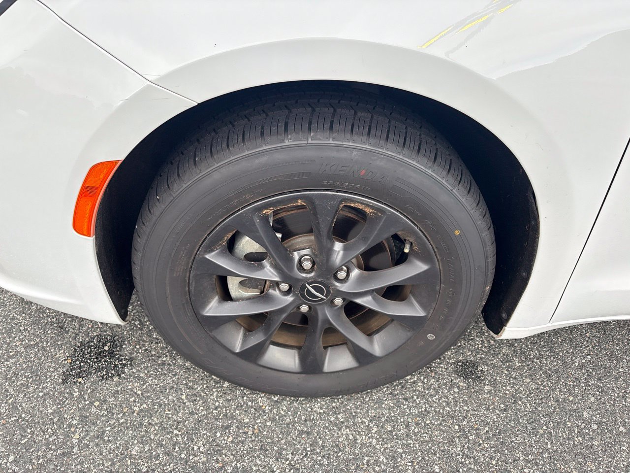 Used 2021 Chrysler Pacifica Touring w/ S Appearance Package FWD image 11