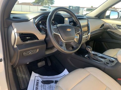 Certified 2023 Chevrolet Traverse LT FWD image 7